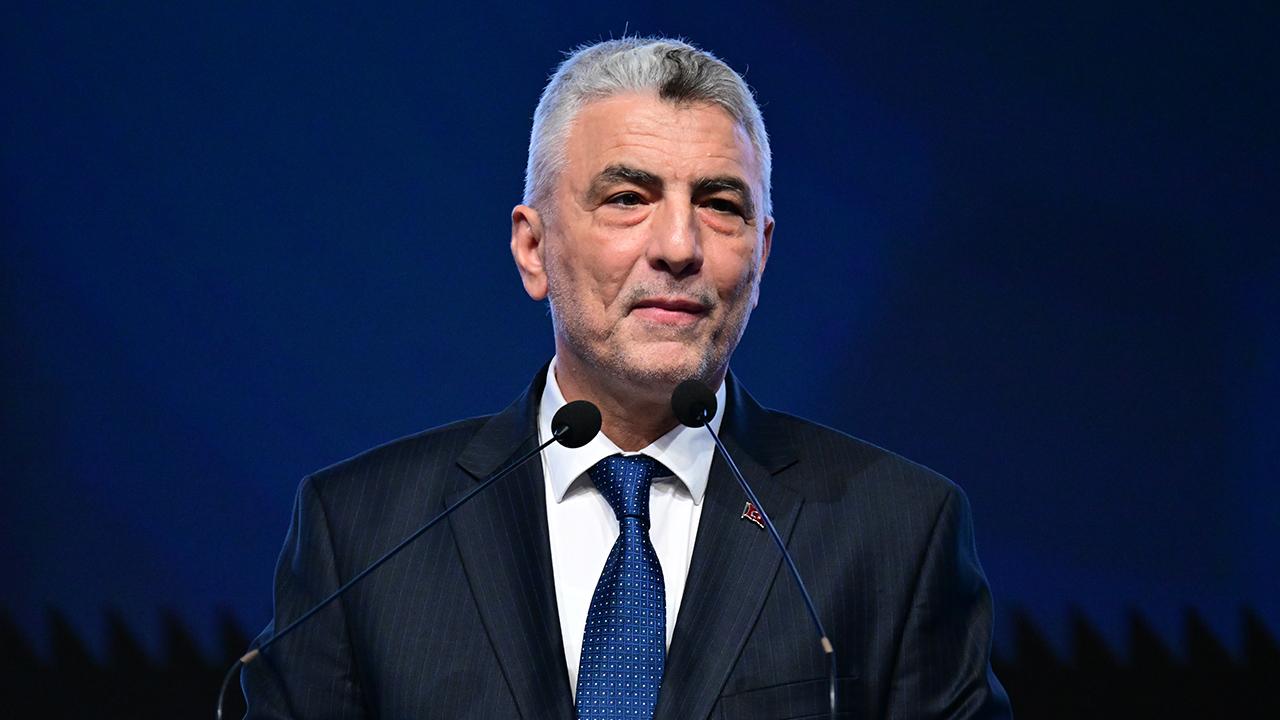 Bakan Bolat, ihracatçılar ve müteahhitlerle Irak'a gidiyor
