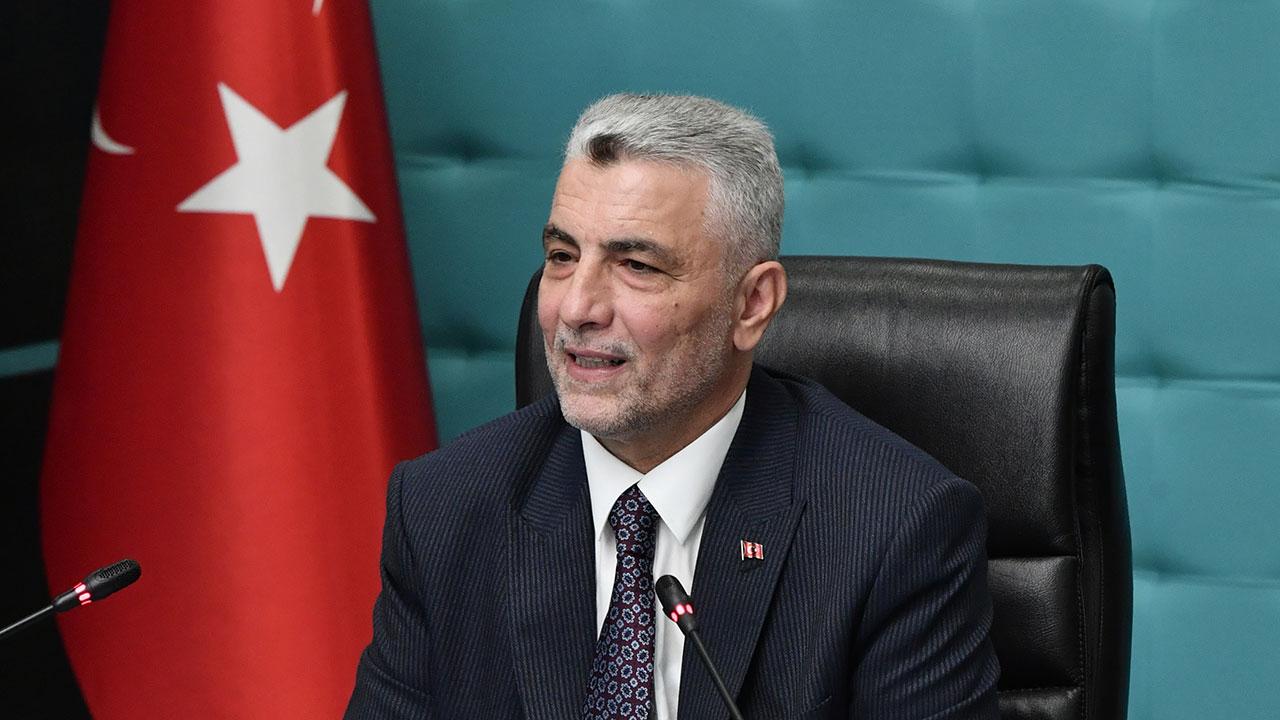 Bakan Bolat: İhracatın yıl sonunda 255 milyar dolara çıkmasını öngörüyoruz