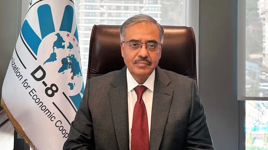 D8'den üye ülkeler arasında sanayi ve teknolojik işbirliğinin geliştirilmesi temennisi